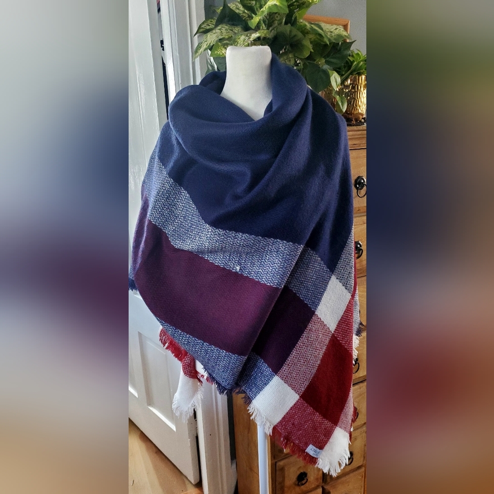 Red Blue And White Wrap By Funky Monkey